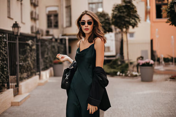 Modern Women’s Fashion Trends and the Evolution of Contemporary Style